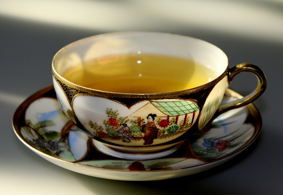 chá-verde é uma boa alternativa para quem exagerou na ceia de Natal