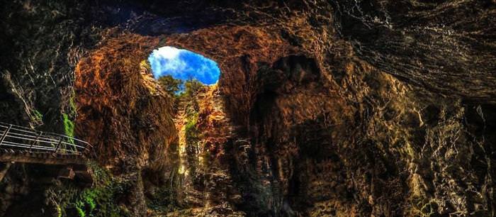 cavernas, grutas