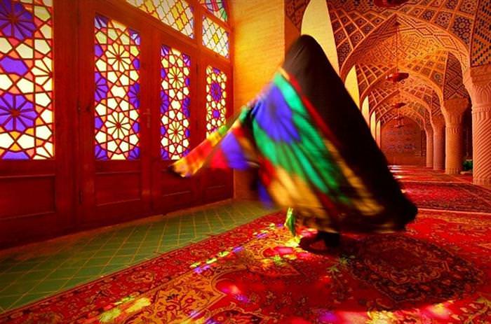 mesquita colorida