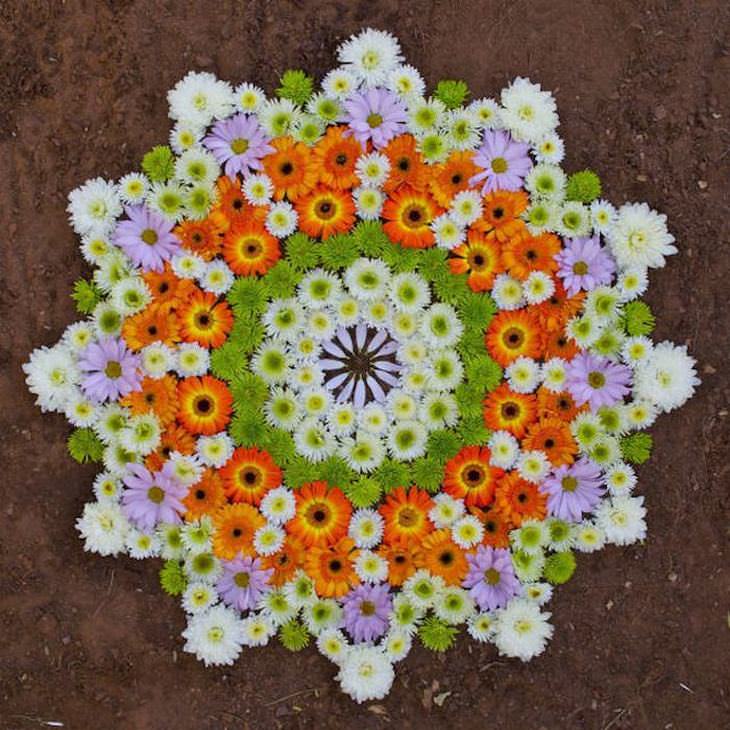 Cantinho da Cher...: ARTE... As Lindas Mandalas de Flores da Artista