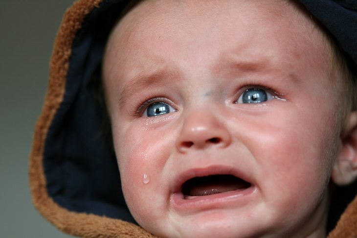 como fazer um bebê parar de chorar em segundos