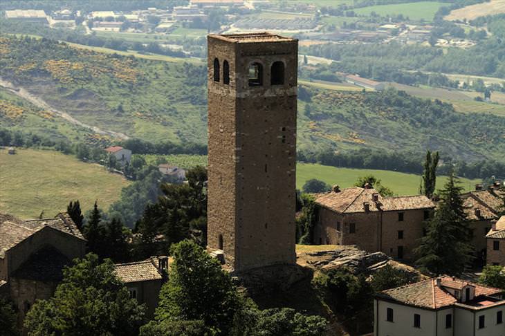 10 belas cidades pequenas em Itália