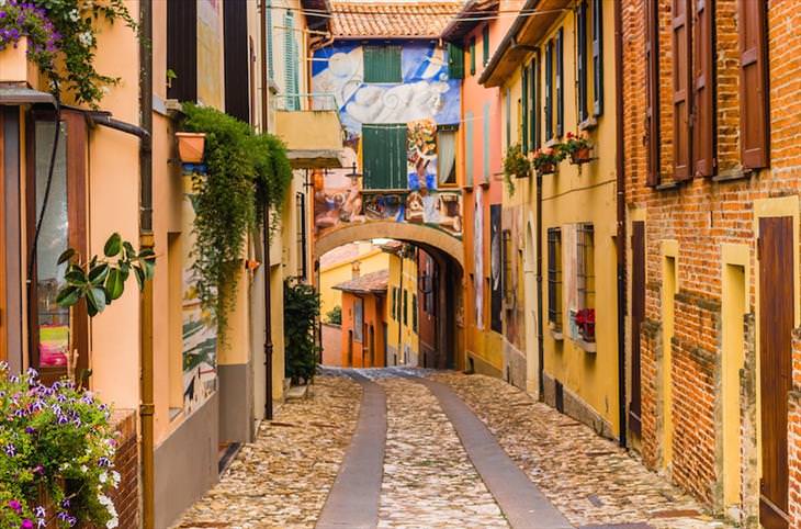 10 belas cidades pequenas em Itália