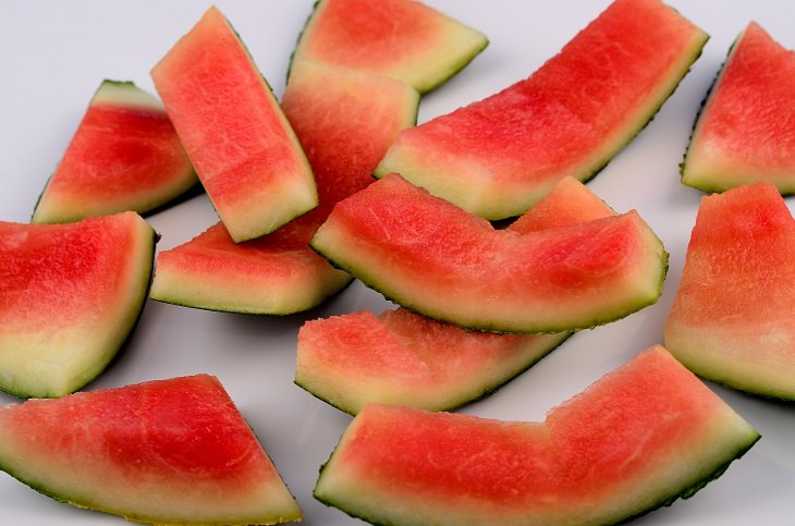 Razões pelas quais você deve comer casca de melancia