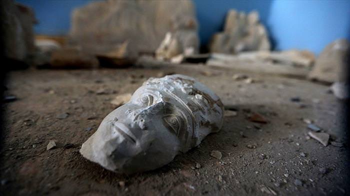 Os arqueólogos se preocupam em salvar o que restou de Palmira, na Síria