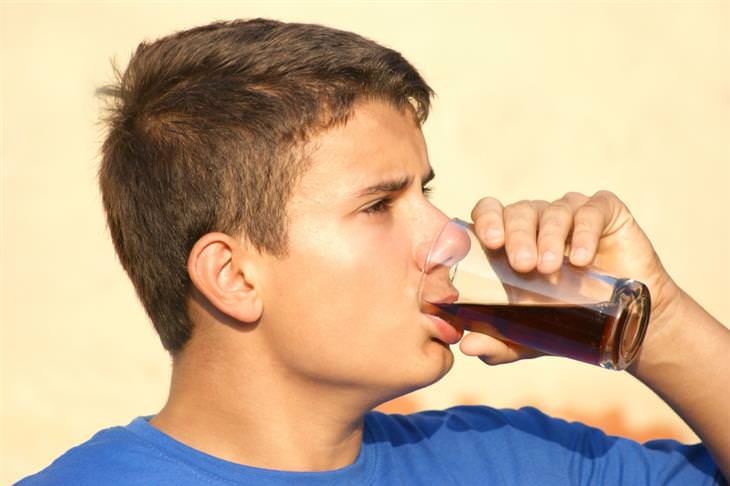 Bebidas Gaseificadas E Os Riscos À Sua Saúde