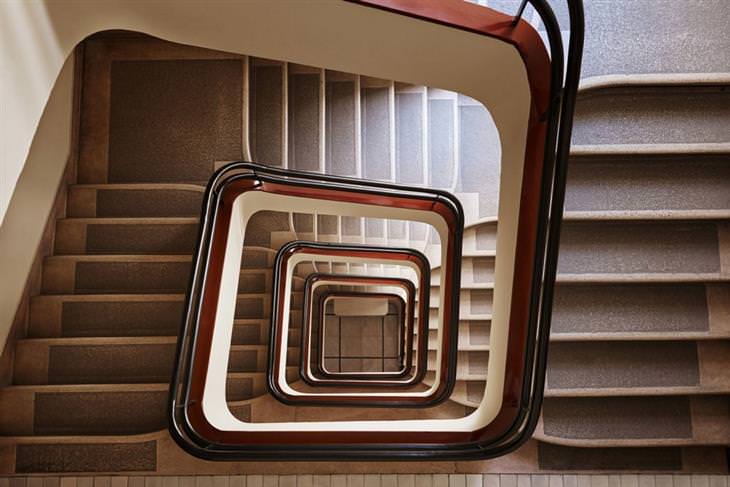fotos de escadas em espiral Balint Alovits