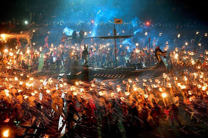 O maior festival viking do mundo celebrado na Escócia
