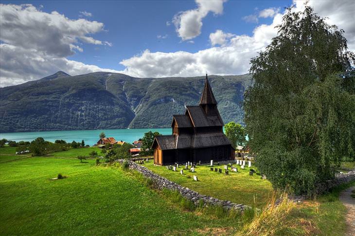 As igrejas de madeira na Noruega
