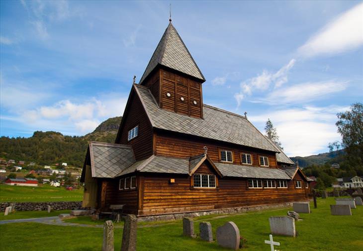As igrejas de madeira na Noruega