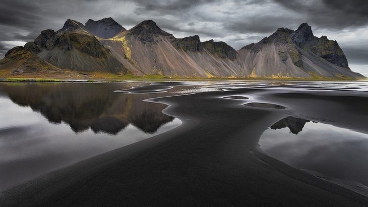 20 Fotos de lugares incríveis refletidos na água
