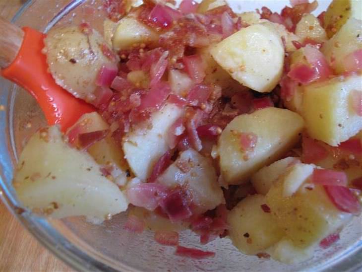 Receita da Semana: Salada de Batatas Alemã