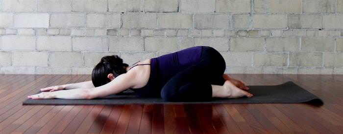 7 poses de ioga para dores nas costas