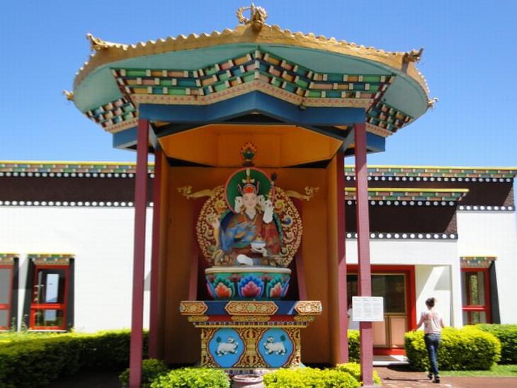 khadro ling templo budista na serra gaúcha brasil