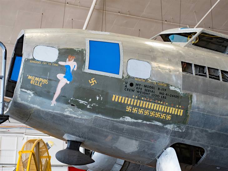 A restauração do histórico avião Memphis Belle