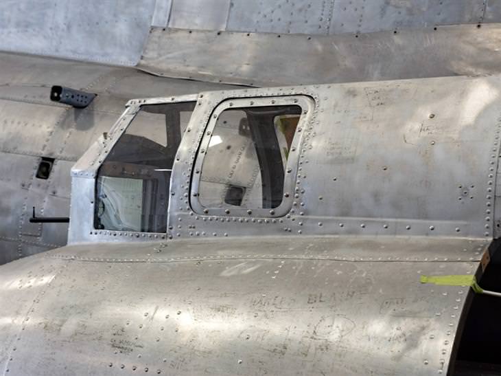 A restauração do histórico avião Memphis Belle