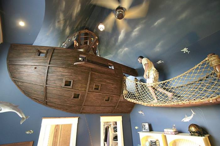Surreal interiors quarto com arca