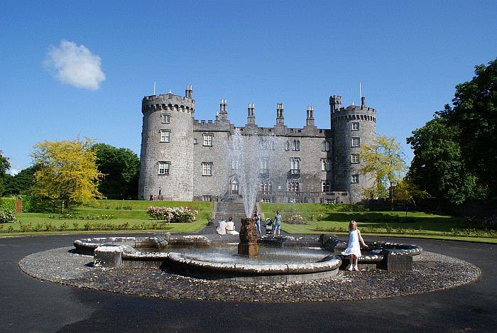 Castillos Medievales Castillo de Kilkenny, Irlanda fuente exterior