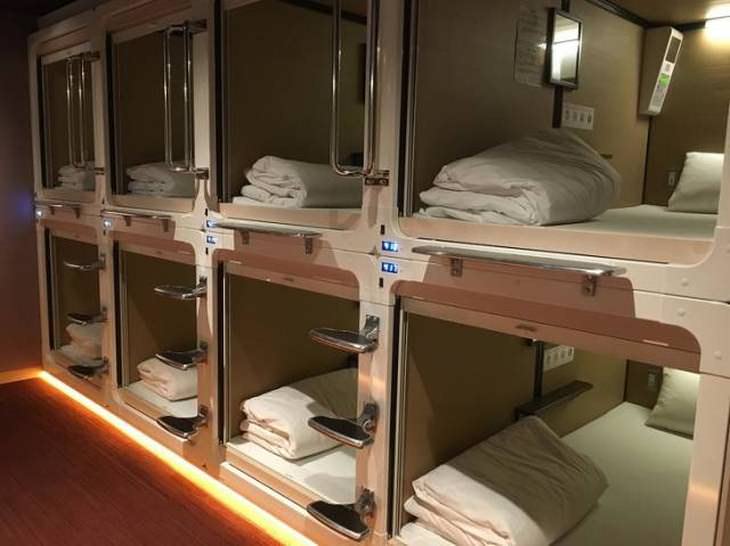 Imagens da modernidade no Japão hotéis cápsulas