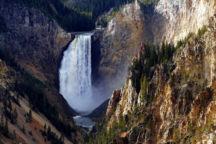 Parques nacionais famosos que você pode visitar on-line Yellowstone National Park