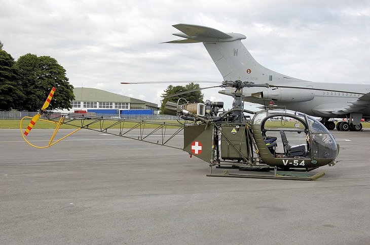 1Aerospatiale SA-313 Alouette II, o primeiro helicóptero fabricado com um motor a jato​