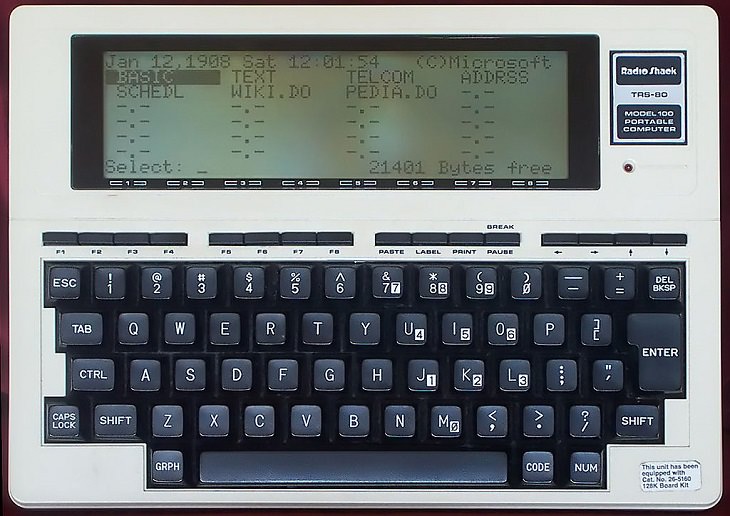 História dos primeiros laptops Kyotronic 85 (Tandy Model 100), Olivetti M10, NEC PC-8201