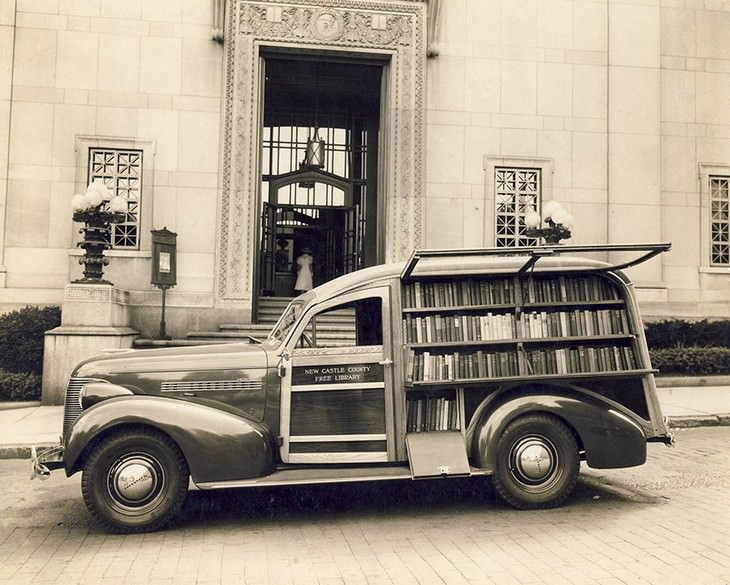 22 Imagens históricas de bibliotecas itinerantes