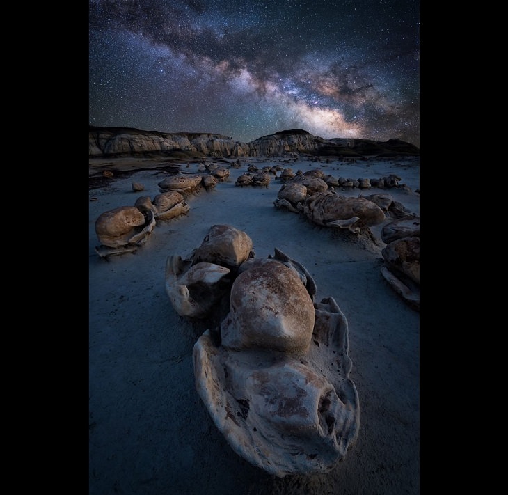 Astronomy photographs of the night sky and nightscapes by Marcin Zajac, Alien Eggs, eroding sandstones in northwestern new mexico