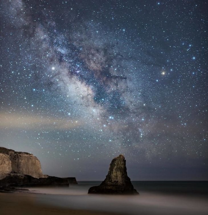 Astronomy photographs of the night sky and nightscapes by Marcin Zajac, Davenport Beach, California with Milky Way and lots of stars