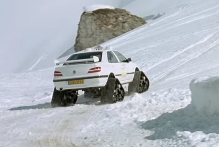 Táxis bizarros pelo mundo todo táxi Peugeot para neve