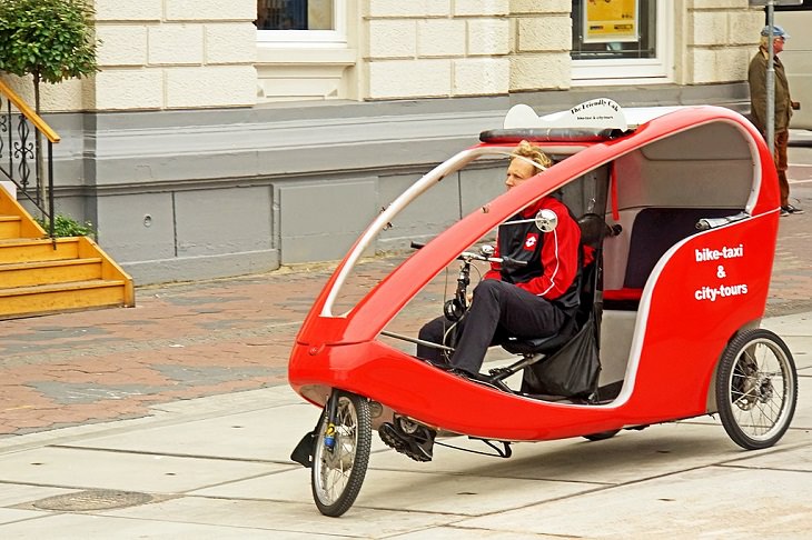 Táxis bizarros pelo mundo todo bici táxi, Holanda