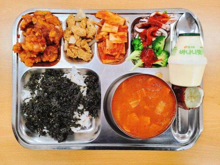 South Korea Korean school lunch 