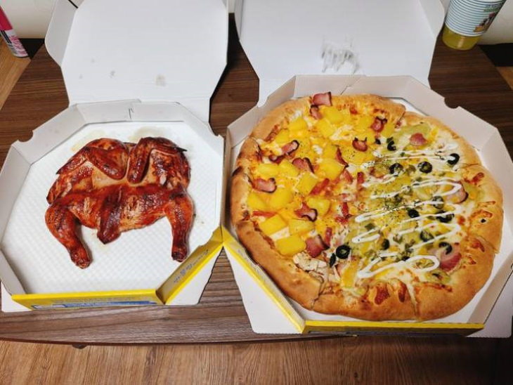 South Korea pizza and chicken