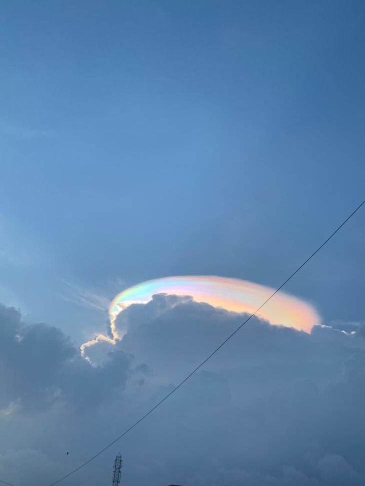 18 fotos mostrando a beleza da TerraUma nuvem de arco-íris observada na Índia