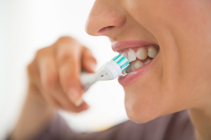 Risks of Over Brushing Your Teeth, brushing technique 