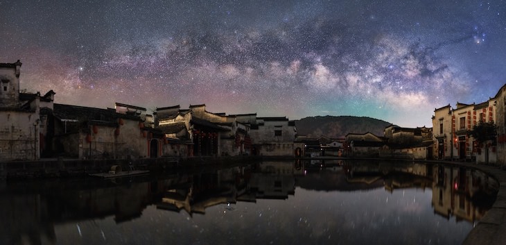 Astronomy Photographer of the Year Finalists 16. A Via Láctea no Antigo Vilarejo, de Zhang Xiao, China