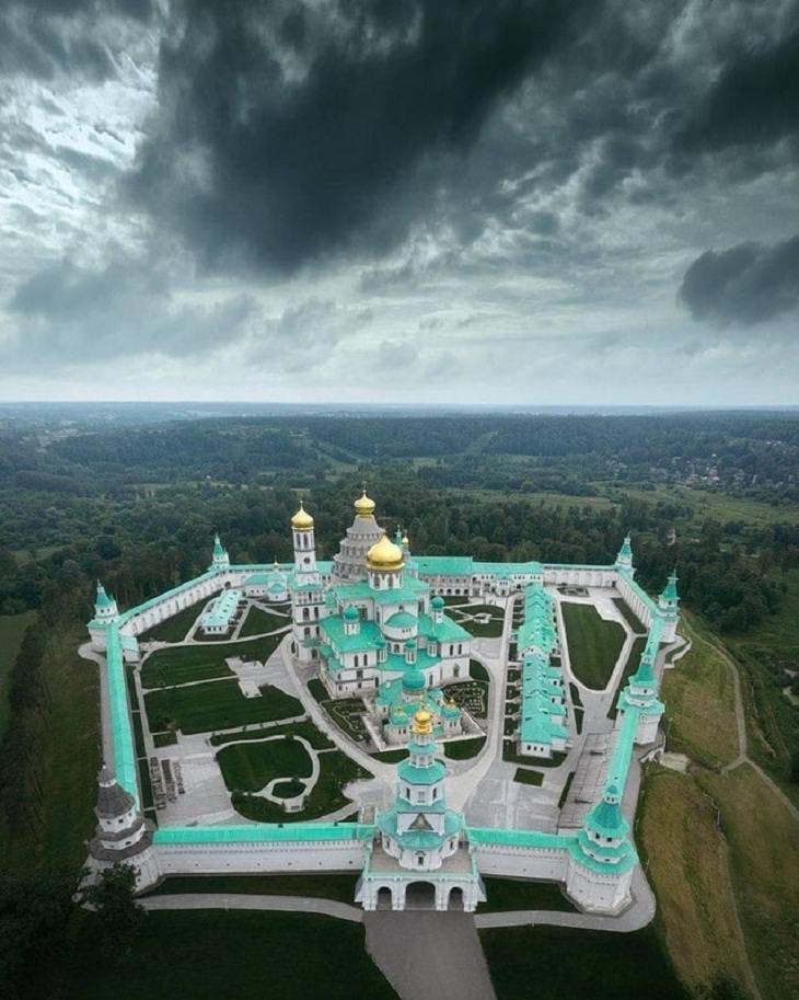 Fotos de contos de fadas, Mosteiro Nova Jerusalém, Rússia
