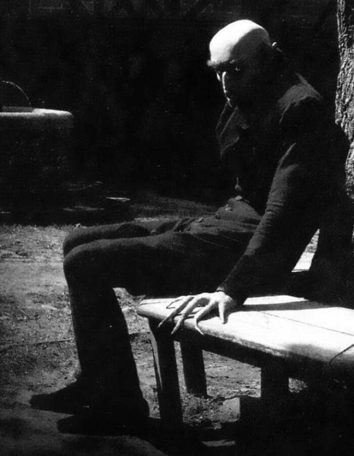 Max Schreck nas filmagens de Nosferatu