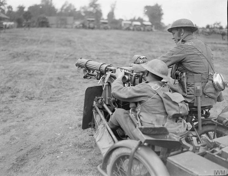 Motocicletas na Primeira Guerra Mundial  Machine Gun Corps 