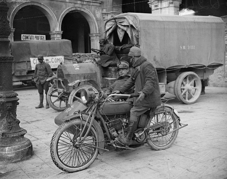 Motocicletas na Primeira Guerra Mundial INDIAN 999 cc 