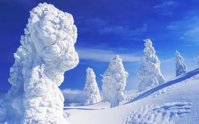 Inteligência artificial ou imagem real: colunas de neve
