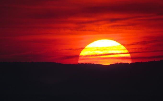 Você é uma pessoa atenciosa ou falante: Pôr do sol