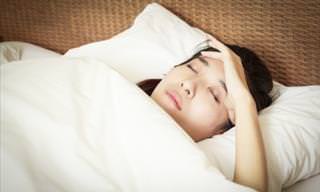 Essas 3 Posições de Dormir Ajudam a Reduzir Dores no Pescoço, nas Costas, nos Ombros e no Quadril
